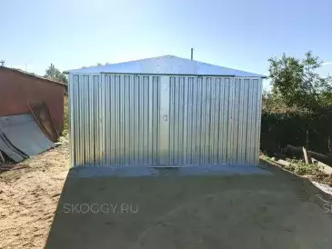 Вместительный хозблок для хозяйственных принадлежностей в цинковом цвете в дер. Опарино, Сергиево-Посадский г.о, МО