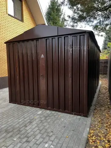 Идеальная гармония: хозблок 6×3 м в цвет забора в село Никитское