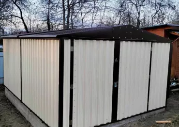 Стильный автомобильный гараж в двойной расцветке в дер. Митино, Заокский р-н, Тульская область