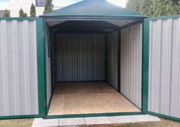 Вместительный хозблок для хранения инструментов в ярком зеленом цвете в дер. Покровское, Истринский округ, МО