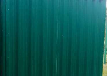 Надежный хозблок для хранения инструментов в ярком зеленом цвете в дер. Покровское, Истринский округ, МО Надежный хозблок для хранения инструментов в ярком зеленом цвете в дер. Покровское, Истринский округ, МО