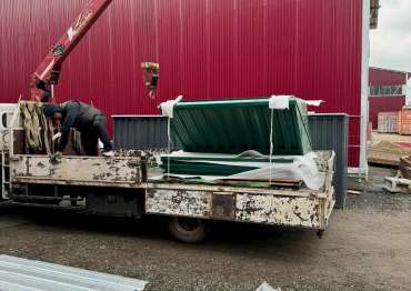 Роскошный хозблок для хранения инструментов в ярком зеленом цвете в дер. Покровское, Истринский округ, МО Роскошный хозблок для хранения инструментов в ярком зеленом цвете в дер. Покровское, Истринский округ, МО