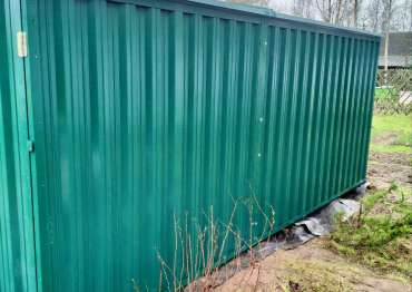 Компактный хозблок для хранения садового инвентаря в зеленом цвете в дер. Глазово, Тверская область  Компактный хозблок для хранения садового инвентаря в зеленом цвете в дер. Глазово, Тверская область