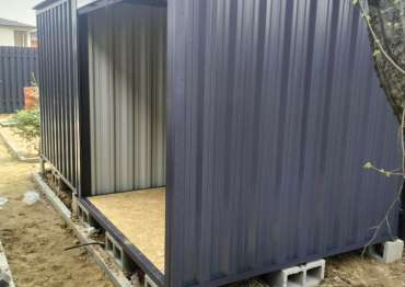 Стильный хозблок для садового инвентаря и дров в графитовом цвете в г. Химки, МО