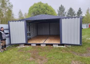 Компактный хозблок для прицепа и садовых качелей в графитовом цвете в СТ Сирень, Сергиево-Посадский р-н, МО