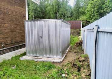 Хозблок с плоской крышей в СНТ Лесная Поляна, Дмитровский р-н, МО Хозблок с плоской крышей в СНТ Лесная Поляна, Дмитровский р-н, МО
