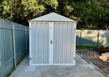 Гараж с двускатной крышей в дер. Глубоково, Серпуховский р-н, МО Гараж с двускатной крышей в дер. Глубоково, Серпуховский р-н, МО