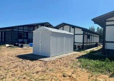 Хозблок в белом цвете в дер. Борилово, Богородский р-н, МО