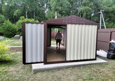 Гараж с торцевой воротной группой в с. Башино, Ясногорский р-н, Тульская обл.