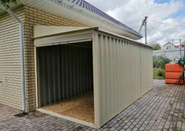 Хозблок с рольставнями в дер. Крутицы, г.о. Калуга