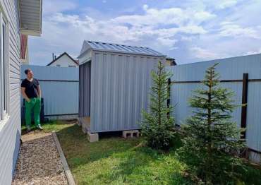 Хозблок с двускатной крышей в дер. Оксино, г.о. Чехов, МО