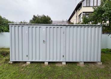 Вместительный хозблок для садовой техники и автомобильных шин в светлом цвете в дер. Малая Черная, Дмитровский г.о, МО