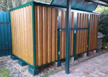 Красивый хозблок для вещей в комбинированной расцветке в дер. Александрово, Краснопахорский р-н, МО