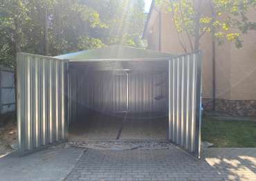 Большой и вместительный гараж для автомобиля в цинковом цвете в дер. Петелино, Одинцовский г.о, МО Большой и вместительный гараж для автомобиля в цинковом цвете в дер. Петелино, Одинцовский г.о, МО