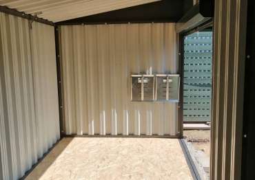 Просторный хозблок для садовой техники и инвентаря в графитовом цвете в СНТ Ветерок, Раменский г.о, МО Просторный хозблок для садовой техники и инвентаря в графитовом цвете в СНТ Ветерок, Раменский г.о, МО