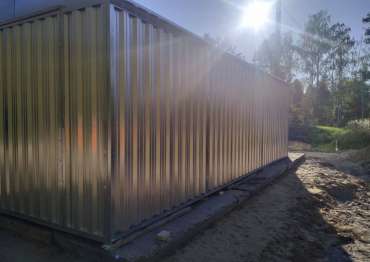 Автомобильный гараж на участок с распашными воротами и окном в цинковом цвете в дер. Краснораменье, Камешковский р-н, Владимирская обл.