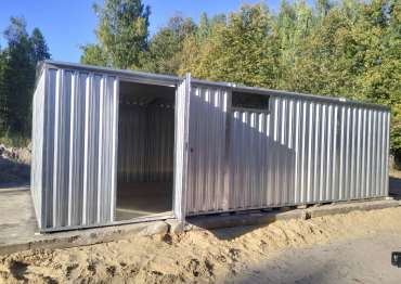 Функциональный автомобильный гараж с двускатной крышей в цинковом цвете в дер. Краснораменье, Камешковский р-н, Владимирская обл.