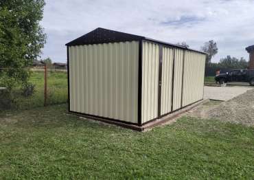 Индивидуальный гараж для хранения инвентаря и квадроцикла в двойной расцветке в дер. Глазово, Волоколамский г.о, МО Индивидуальный гараж для хранения инвентаря и квадроцикла в двойной расцветке в дер. Глазово, Волоколамский г.о, МО