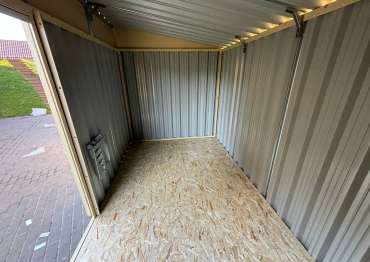 Вместительный хозблок на участок для хранения садовой техники и велосипедов в цвете "слоновая кость" в мкрн. Экодолье, г. Обнинск, Калужская обл. Вместительный хозблок на участок для хранения садовой техники и велосипедов в цвете "слоновая кость" в мкрн. Экодолье, г. Обнинск, Калужская обл.