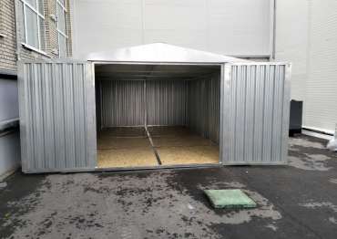 Гараж с двускатной крышей в пос. Смирновка, г.о. Солнечногорск, МО Гараж с двускатной крышей в пос. Смирновка, г.о. Солнечногорск, МО