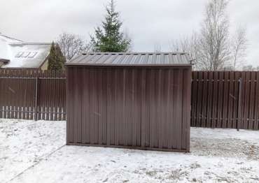 Хозблок с двускатной крышей в пос. Столбовая, г.о. Чехов, МО Хозблок с двускатной крышей в пос. Столбовая, г.о. Чехов, МО