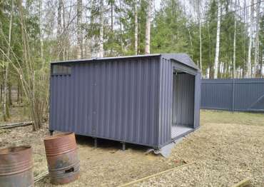 Гараж с двускатной крышей в дер. Сапегино, Волоколамский р-н, МО Гараж с двускатной крышей в дер. Сапегино, Волоколамский р-н, МО