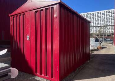 Хозблок в винно-красном цвете в дер. Тихоново, Можайский округ, МО