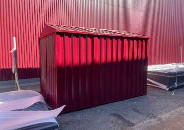 Хозблок с двускатной крышей в дер. Тихоново, Можайский округ, МО Хозблок с двускатной крышей в дер. Тихоново, Можайский округ, МО