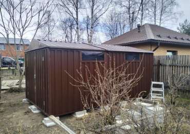 Хозблок с двускатной крышей в дер. Талицы, г.о. Истра, МО