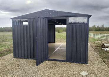 Хозблок с окнами в дер. Грешнево, г.о. Клин, МО Хозблок с окнами в дер. Грешнево, г.о. Клин, МО