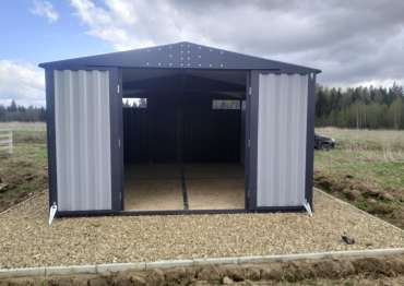 Хозблок с распашными дверьми в дер. Грешнево, г.о. Клин, МО Хозблок с распашными дверьми в дер. Грешнево, г.о. Клин, МО