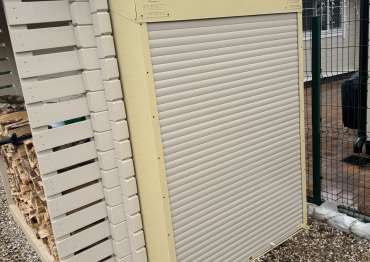 Функциональный роллетный шкаф в дер. Лазурная, Конаковский окр, Тверская обл.