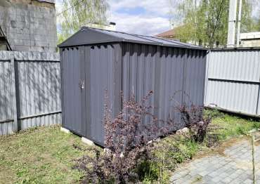 Секционный хозблок с двускатной крышей в пос. Пестово, г.о. Мытищи, МО