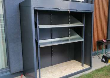 Шкаф для садового инвентаря и колес в дер. Славково, Истринский г.о., МО Шкаф для садового инвентаря и колес в дер. Славково, Истринский г.о., МО