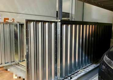 Контейнер с уменьшенной высотой для заказчицы на парковку Контейнер с уменьшенной высотой для заказчицы на парковку