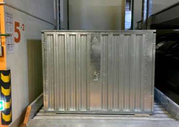 Хозблок в цинке для заказчицы в Клаус паркинг Хозблок в цинке для заказчицы в Клаус паркинг