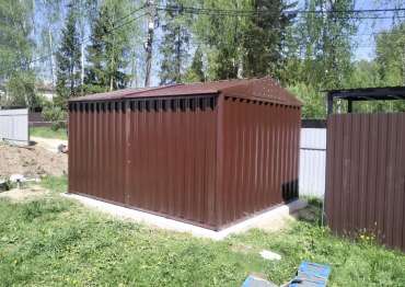 Хозблок с двускатной крышей в дер. Головино, Петушинский р-н, Владимирская обл.