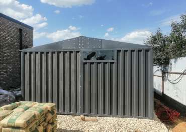 Хозблок с окном в дер. Михайловка, г.о. Истра, МО Хозблок с окном в дер. Михайловка, г.о. Истра, МО