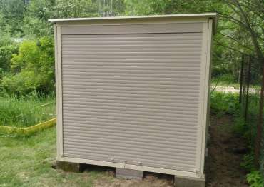 Хозблок с плоской крышей в с. Калеево, Волоколамский р-н, МО Хозблок с плоской крышей в с. Калеево, Волоколамский р-н, МО