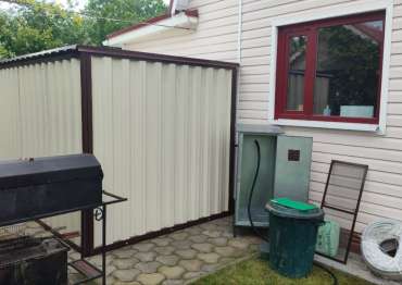 Гараж в комбинированной расцветке в дер. Антропово, г.о. Чехов, МО Гараж в комбинированной расцветке в дер. Антропово, г.о. Чехов, МО