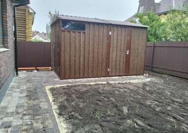 Хозблок с двускатной крышей в с. Дядьково, Дядьковское с.п, Рязанская обл.