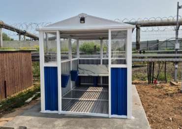 Беседка-курилка с двускатной крышей в г. Москва Беседка-курилка с двускатной крышей в г. Москва