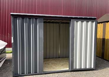 Хозблок в графитовом цвете в СНТ Дубки, пос. Газопровод, р-н Коммунарка, г. Москва Хозблок в графитовом цвете в СНТ Дубки, пос. Газопровод, р-н Коммунарка, г. Москва