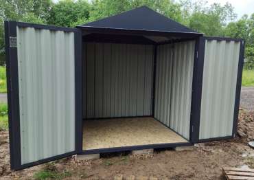 Хозблок для садовой техники и хозяйственных вещей в дер. Устиново, Истринский р-н, МО Хозблок для садовой техники и хозяйственных вещей в дер. Устиново, Истринский р-н, МО