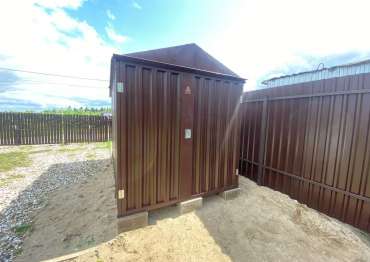 Хозблок с двускатной крышей в дер. Троицкое, г.о. Клин, МО