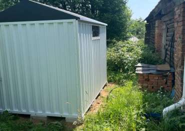 Хозблок для садового инвентаря и автомобильных шин в дер. Коленово, Ростовский м.о, Ярославская обл. Хозблок для садового инвентаря и автомобильных шин в дер. Коленово, Ростовский м.о, Ярославская обл.