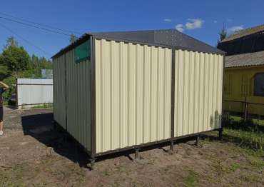 Гараж с двускатной крышей в пос. Верея, Орехово-Зуевский г.о, МО Гараж с двускатной крышей в пос. Верея, Орехово-Зуевский г.о, МО