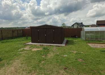 Хозблок в двойном окрашивании в дер. Скрипорово, Малоярославецкий р-н, Калужская обл. Хозблок в двойном окрашивании в дер. Скрипорово, Малоярославецкий р-н, Калужская обл.