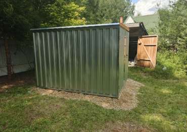 Хозблок в цинковом цвете в СТ Родник, Боровский р-н, Калужская обл. Хозблок в цинковом цвете в СТ Родник, Боровский р-н, Калужская обл.