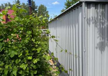 Хозблок в светло-сером цвете в дер. Сергиевка, Киржачский р-н, Владимирская обл.